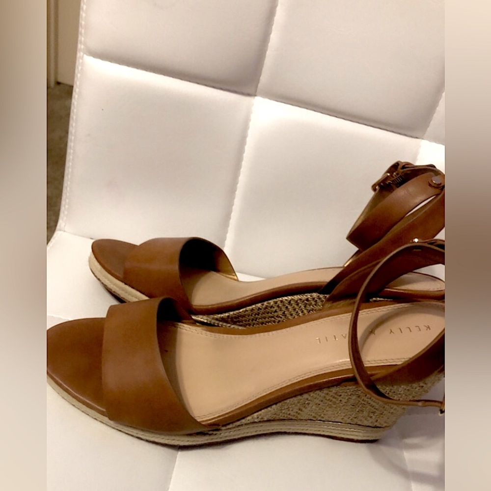 Kelly and Katie brown wedges . Size 9